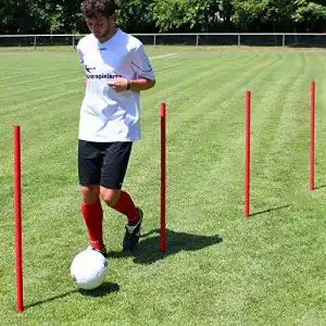 Slalomstange Superspieler24 5 x 100 cm mit Metallspitze, ø 32 mm (rot), Fußballtraining