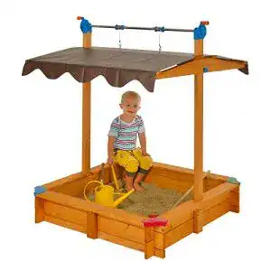 Sandkasten mit Dach