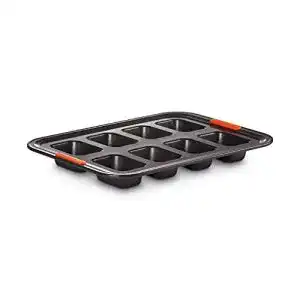broetchen-backform-le-creuset-8er-mini-kastenform-karbonstahl