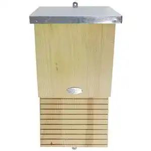 fledermauskasten-esschert-design-mit-dach-naturfarben