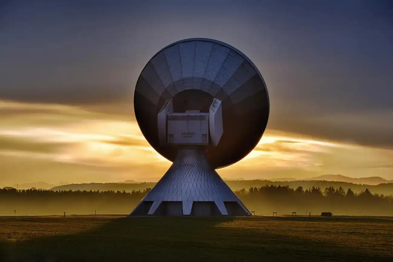 Satellitenschüssel