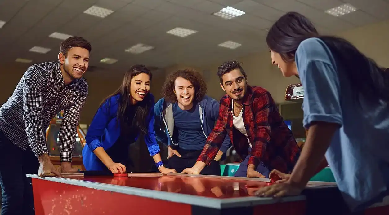 Air-Hockey-Tisch