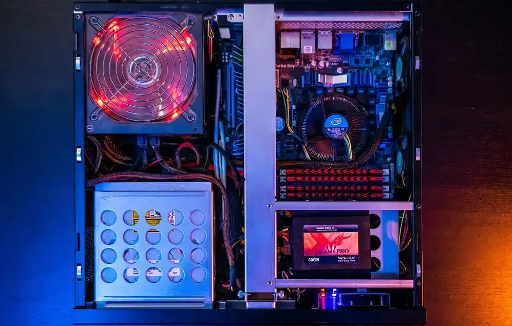 PC-Gehäuse PC-Gehäuse