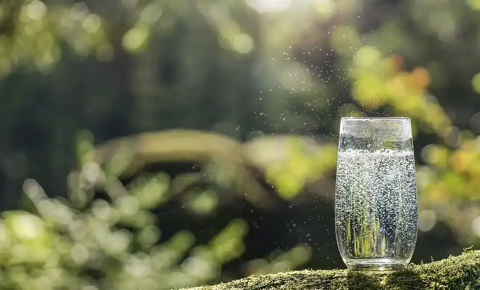 Mineralwasser Medium Mineralwasser Medium