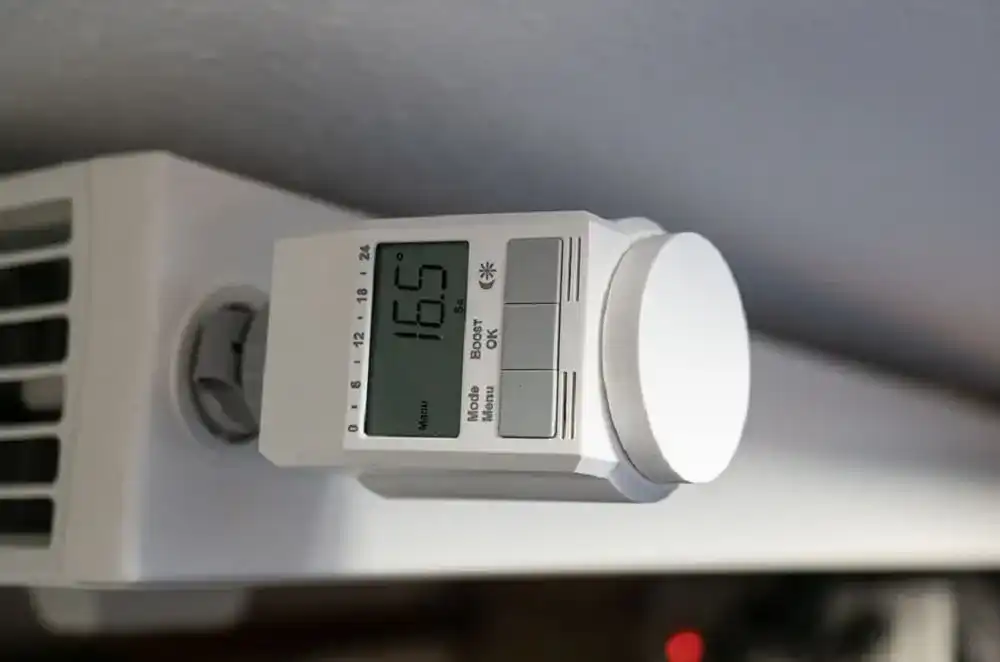 smart-home-thermostat smart-home-thermostat