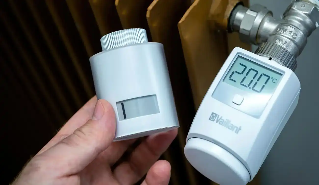 smart-home-thermostat smart-home-thermostat