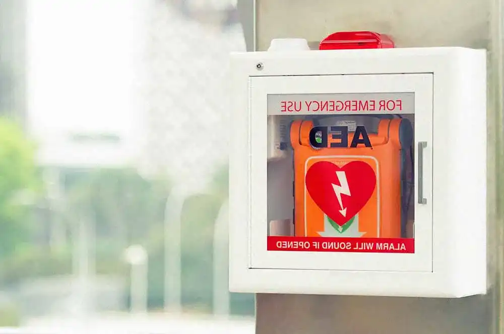Defibrillator