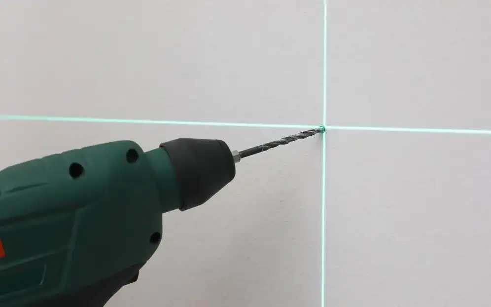 Kreuzlinienlaser