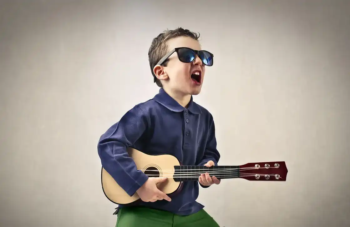 Kindergitarre Kindergitarre