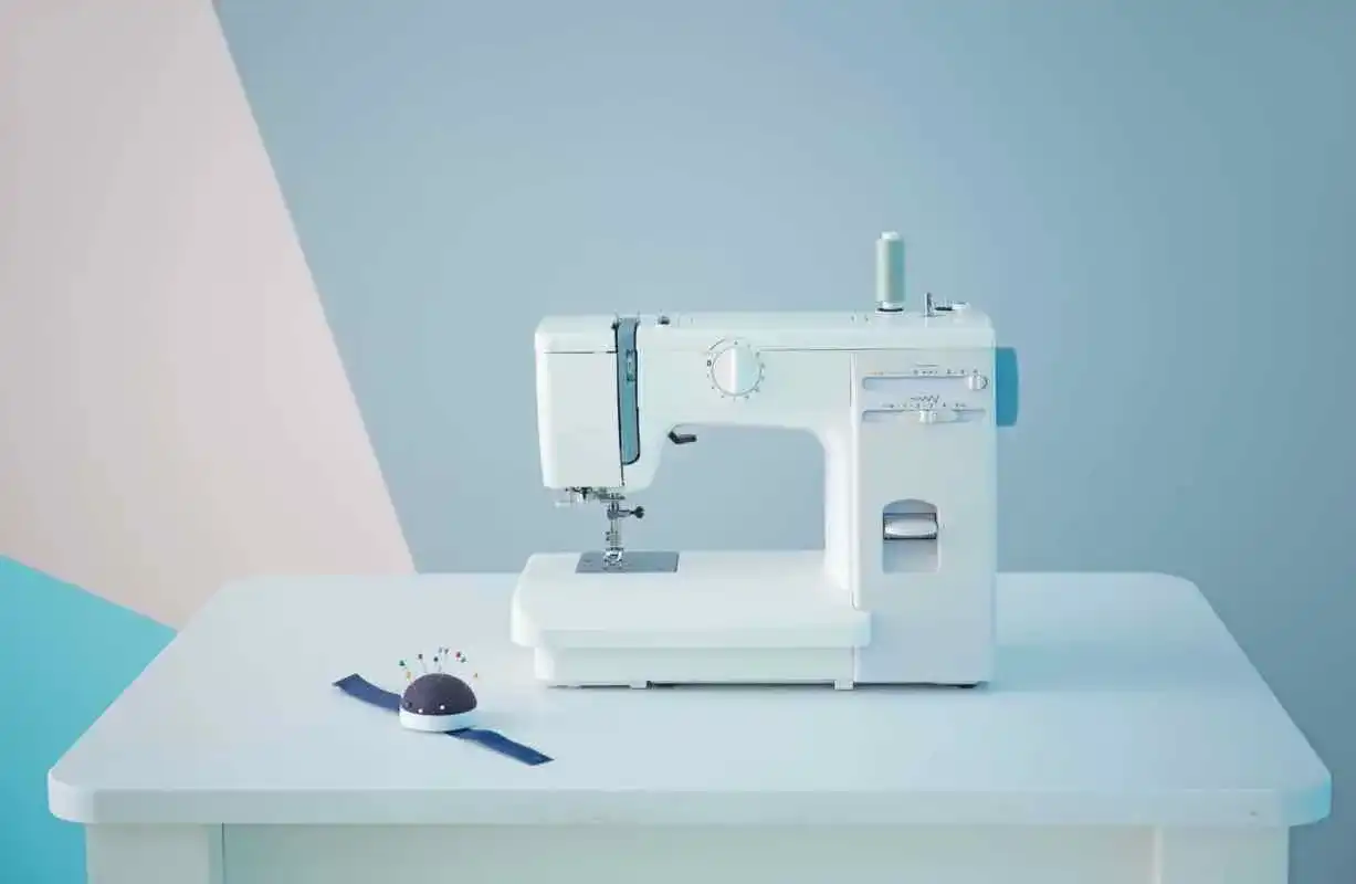 Carina-Nähmaschine Carina-Nähmaschine