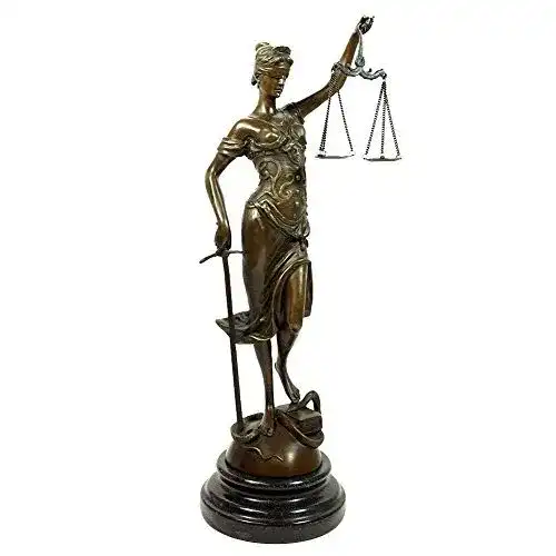 Justitia-Statue