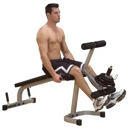 Beinstrecker Body-Solid PLCE-165 Powerline-Serie Beinbeuger