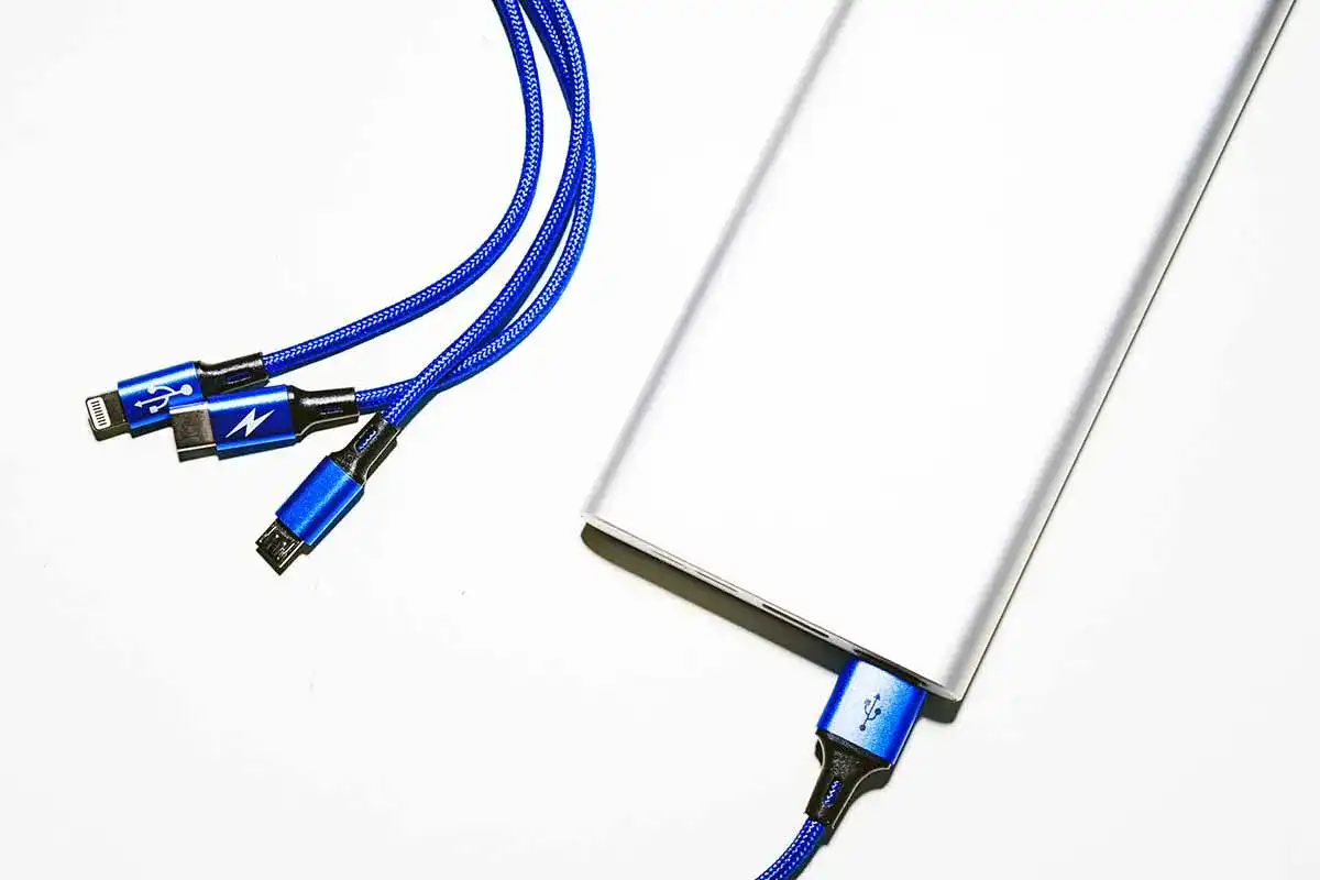 Magnet-Ladekabel_4 Magnet-Ladekabel