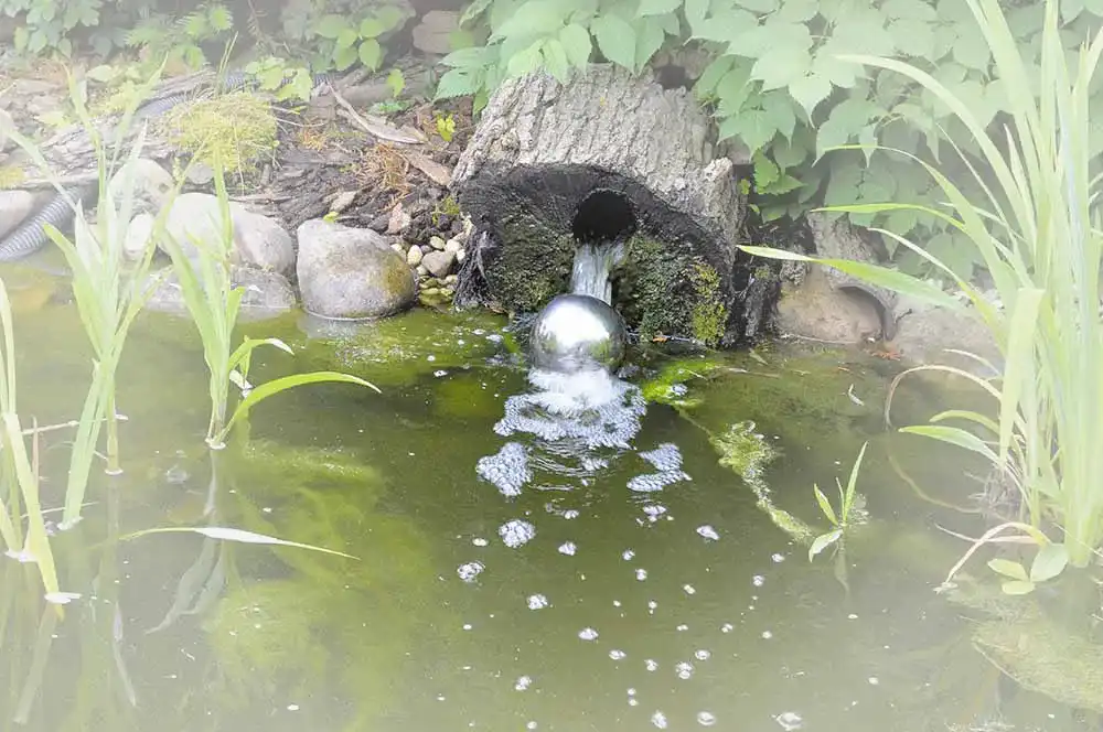 Granitbrunnen
