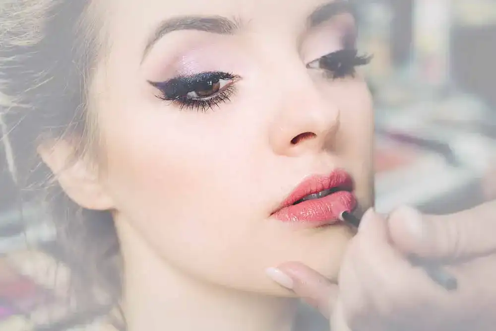 Lippenpflege mit Farbe Lippenpflege mit Farbe
