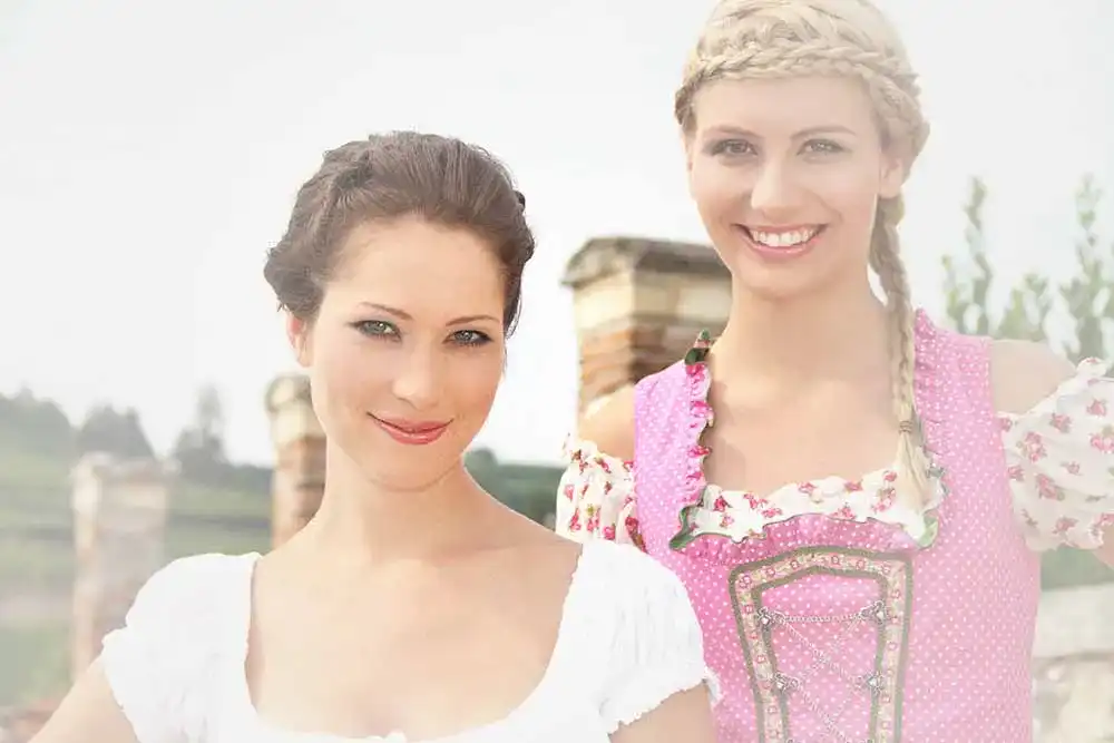 Dirndlbluse