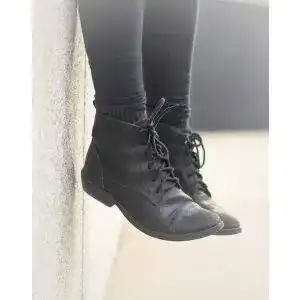 Lederfarbe schwarz