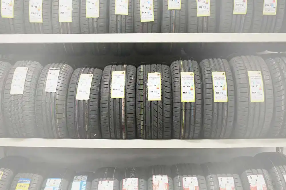 Ganzjahresreifen 24545 R19 Ganzjahresreifen 24545 R19