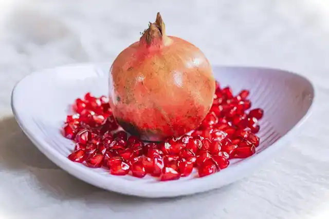 Granatapfel-Entkerner Granatapfel-Entkerner