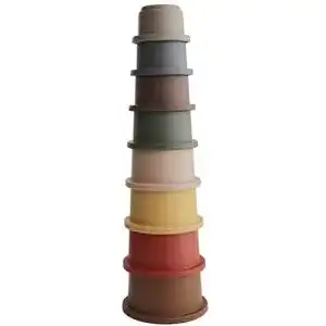 Stapelturm Mushie Pyramide mit 8 Becher | 100% BPA-frei