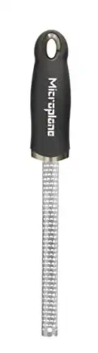 Muskatreibe Microplane Gewürzreibe, Edelstahlklinge, Schwarz