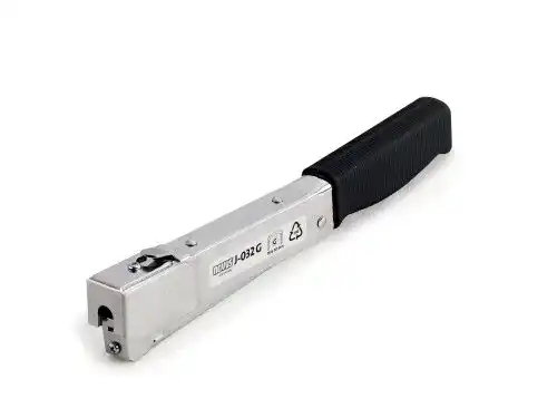 Hammertacker Novus J-032, Oberlademechanik, ergonomisch