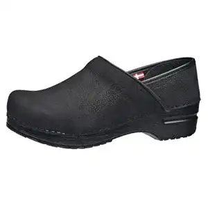 Clogs Sanita Professional geschlossener Clog, geöltes Leder