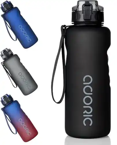 Trinkflasche Fitness Adoric Trinkflasche auslaufsicher 1,5L BPA Frei