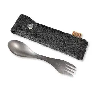 Göffel Light my Fire Titan Spork mit Bestecktasche für unterwegs