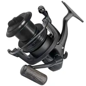 Karpfenrolle Spro Black Pit 6000 – Angelrolle zum Angeln auf Karpfen & Friedfische, zum Ansitzangeln, Angelrolle zum Karpfenangeln