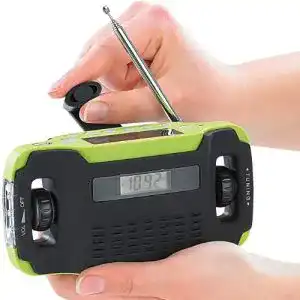 Kurbelradio infactory: Batteriefreies Solar- & Dynamo-Koffer-Radio