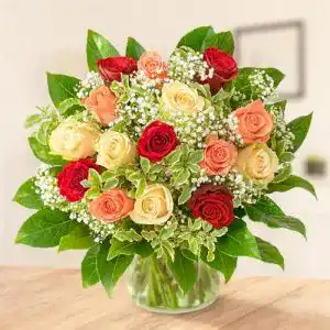 Blumenstrauß Rosenbote Bunter – 15 Rosen und Schleierkraut – Bumo