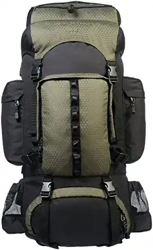 Wanderrucksack Amazon Basics – mit Innengestell und Regenschutz
