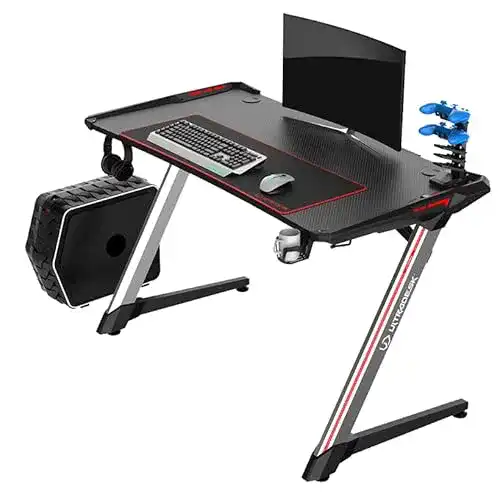 Ultradesk ULTRADESK Racer mit 4 Mauspads, Steckdosenleiste