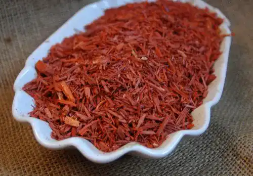 Sandelholz Naturix24, Rot geschnitten, 100 g Beutel