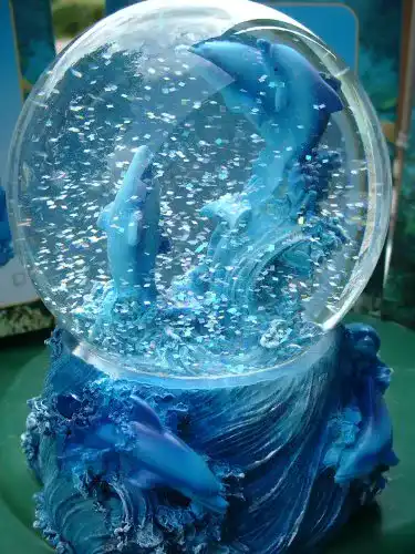 Schneekugel Geschenkestadl Grosse Delfin Delphine
