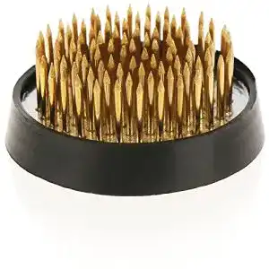 Steckigel com-four ® aus Metall, Kenzan für Frischblumen