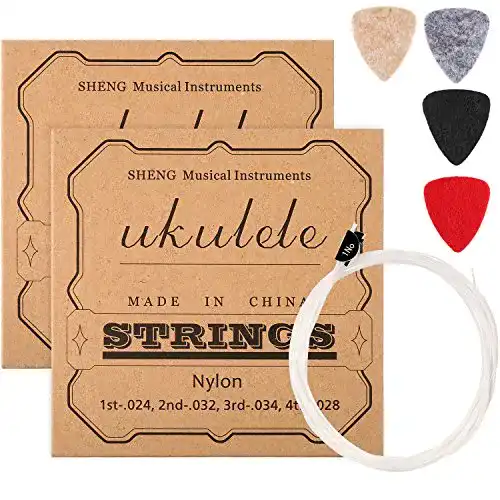 Ukulele-Saiten CHENGU 2 Sets von Nylon mit 4 Filz Picks